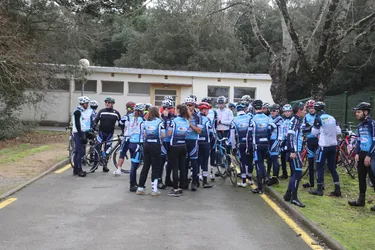 Photos de groupe nouveaux maillots et reprise EDV